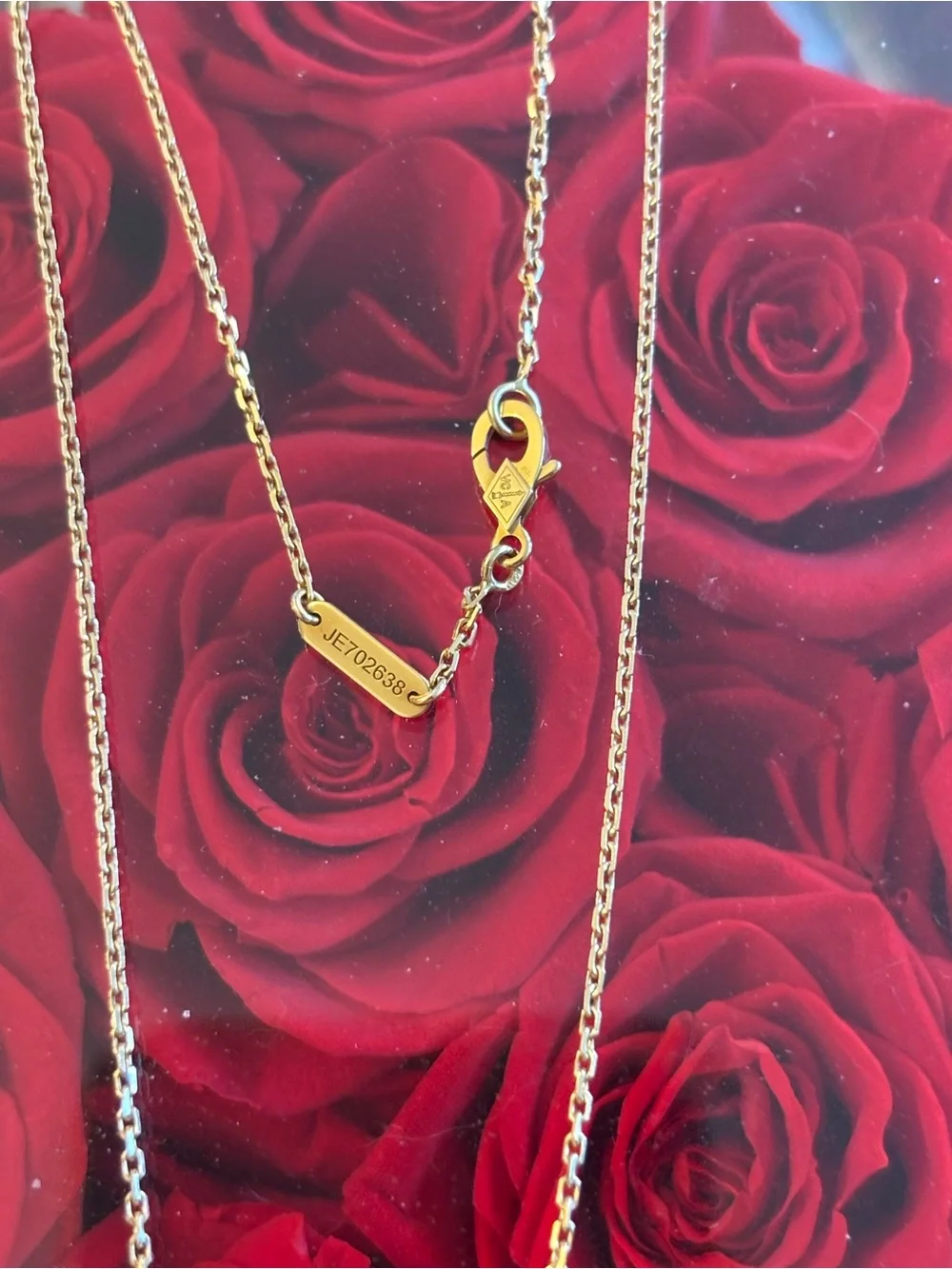 Van Cleef & Arpels Gold Necklace with White Mother-of-Pearl Clover